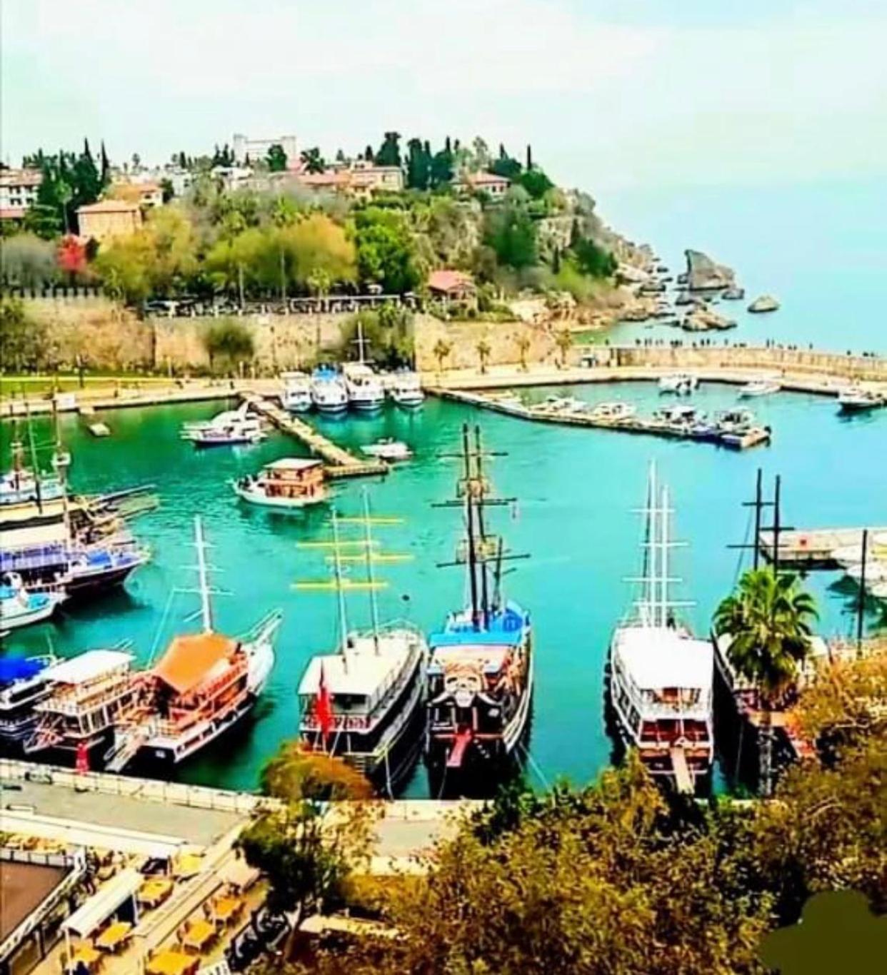 Tarihi Kaleici Muethis Konum Deniz Yakini Uygun Fiyat Huzurlu Ev Daire *