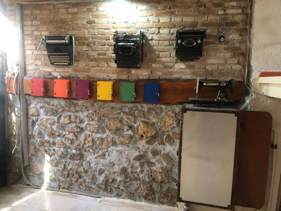 Apartament Tarihi Kaleici Muethis Konum Deniz Yakini Uygun Fiyat Huzurlu Ev *